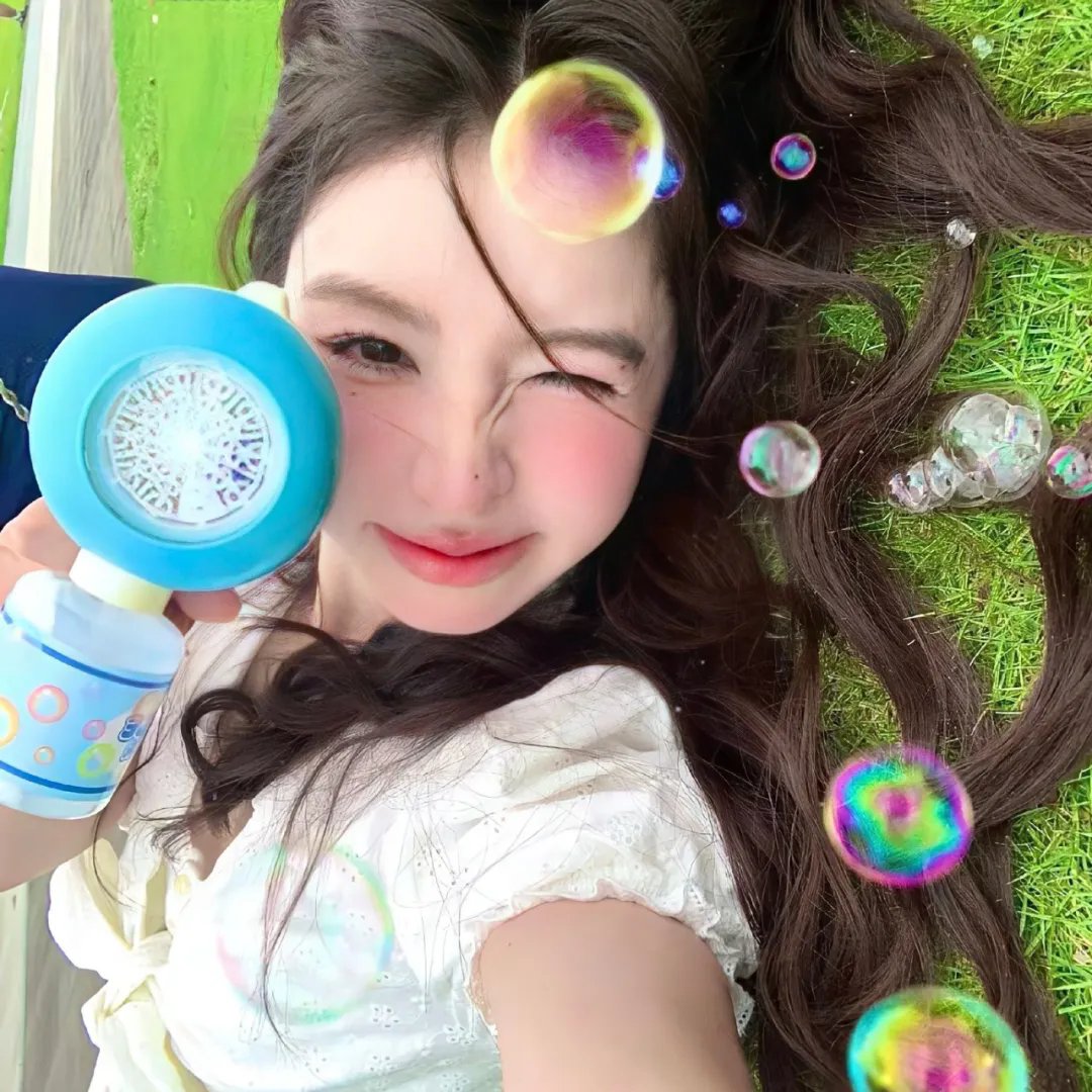 热裤荡女